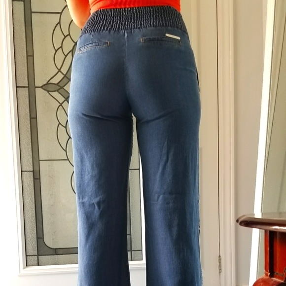 Studio F flare jeans - Picture 1 of 9